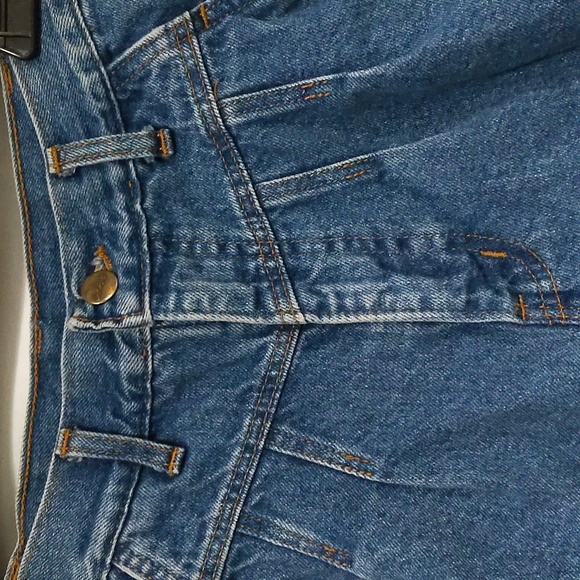 Vintage High Waisted Wedgie Shorts - Picture 2 of 4